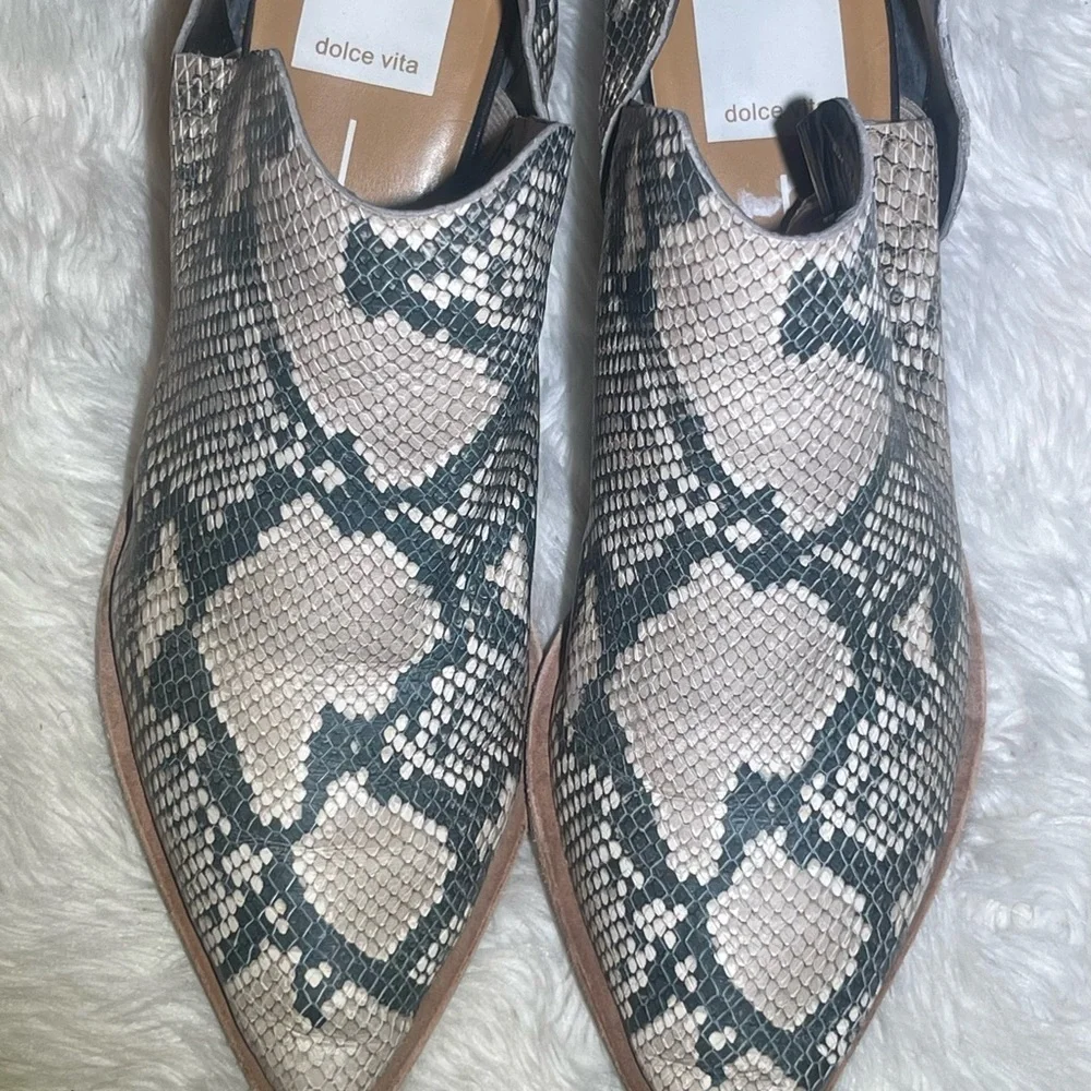 Dolce vita women’s leather faux snake print ankle boots size 8.5